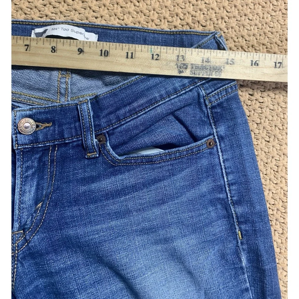 Womens‎ 5 Levi's 524 Super Low Flare Blue Jeans Medium Wash Y2K preppy